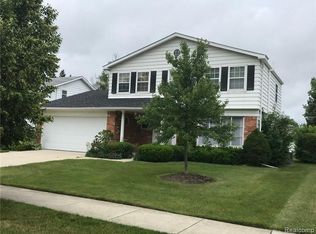 24760 Highlands Dr, Novi, MI 48375