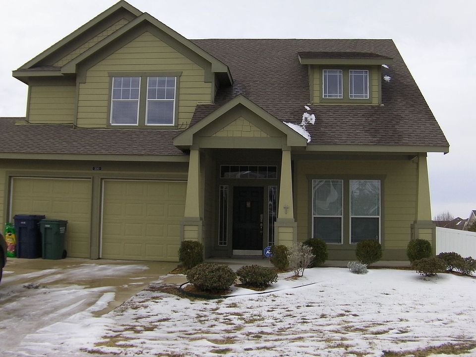 1st image of 300 Hilltop Dr