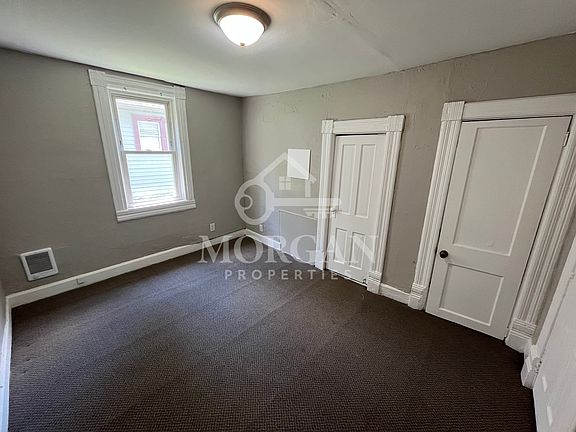 2nd image of 2009 George St #2