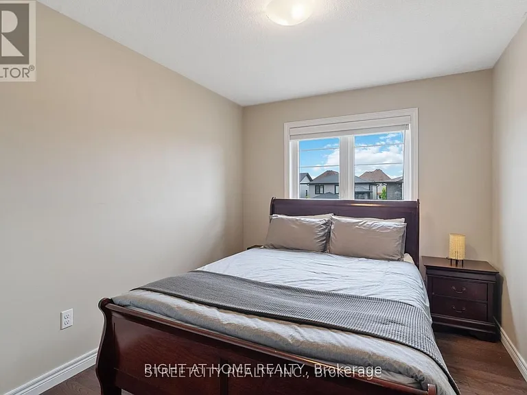 402 Tansbury St N — Photo 24
