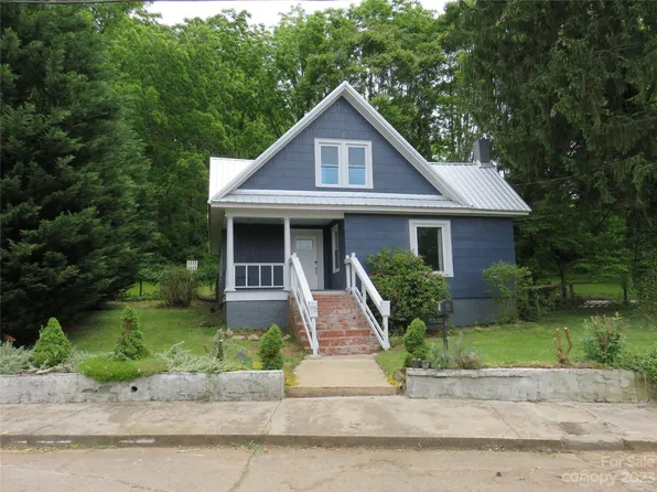 75 S Main St, Canton, NC 28716