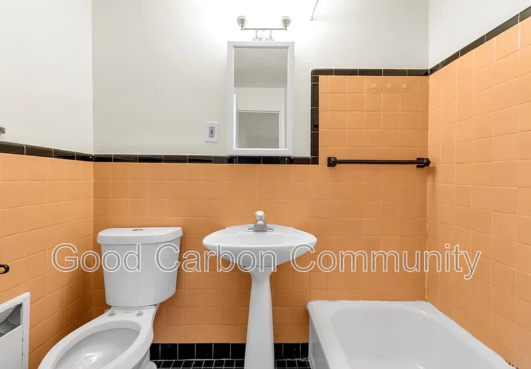 1022 Delaware Ave #B06 — Photo 12