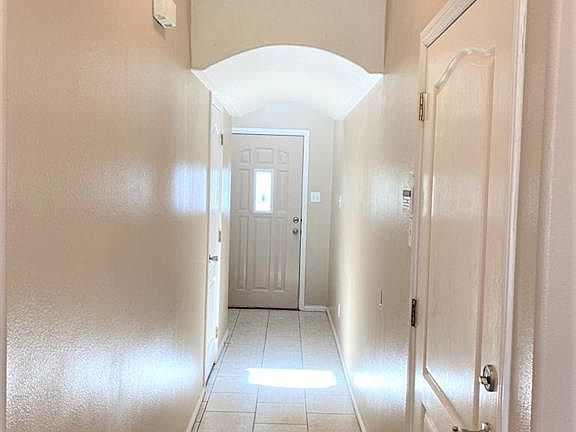 3rd image of 2707 Nassau St