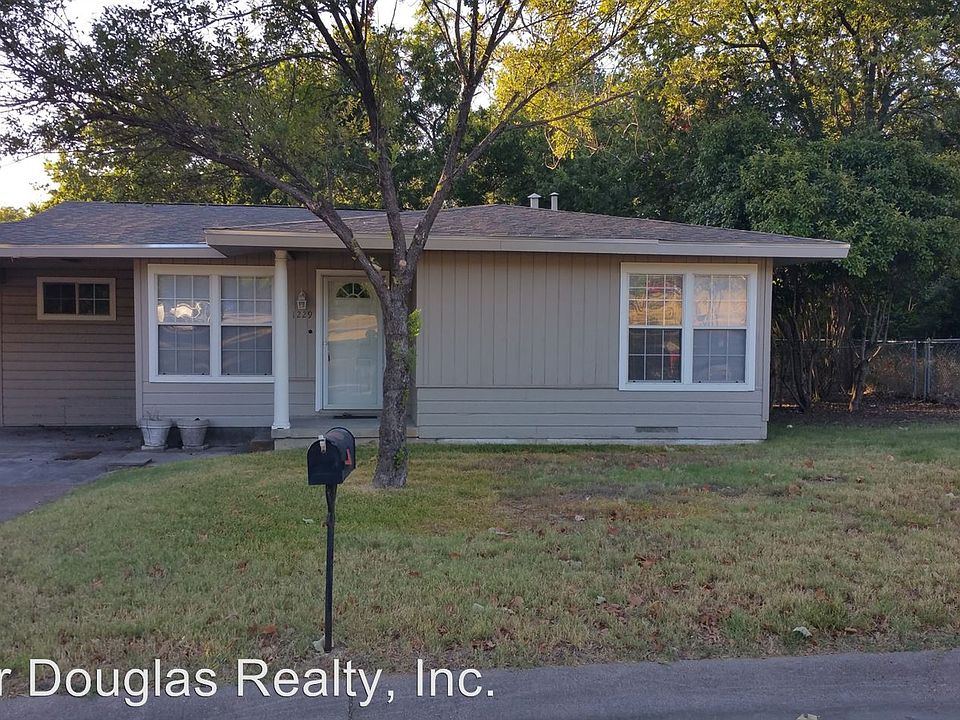 1st image of 1229 S Lamar St