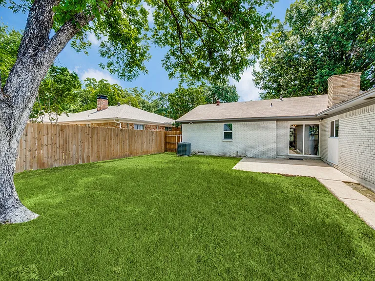 5221 Elkridge Dr — Photo 35