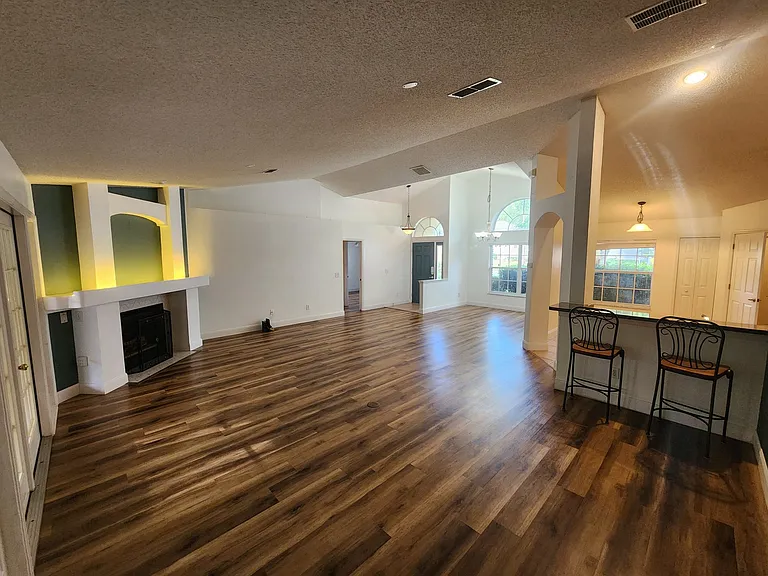 1415 Bent Oaks Blvd — Photo 5
