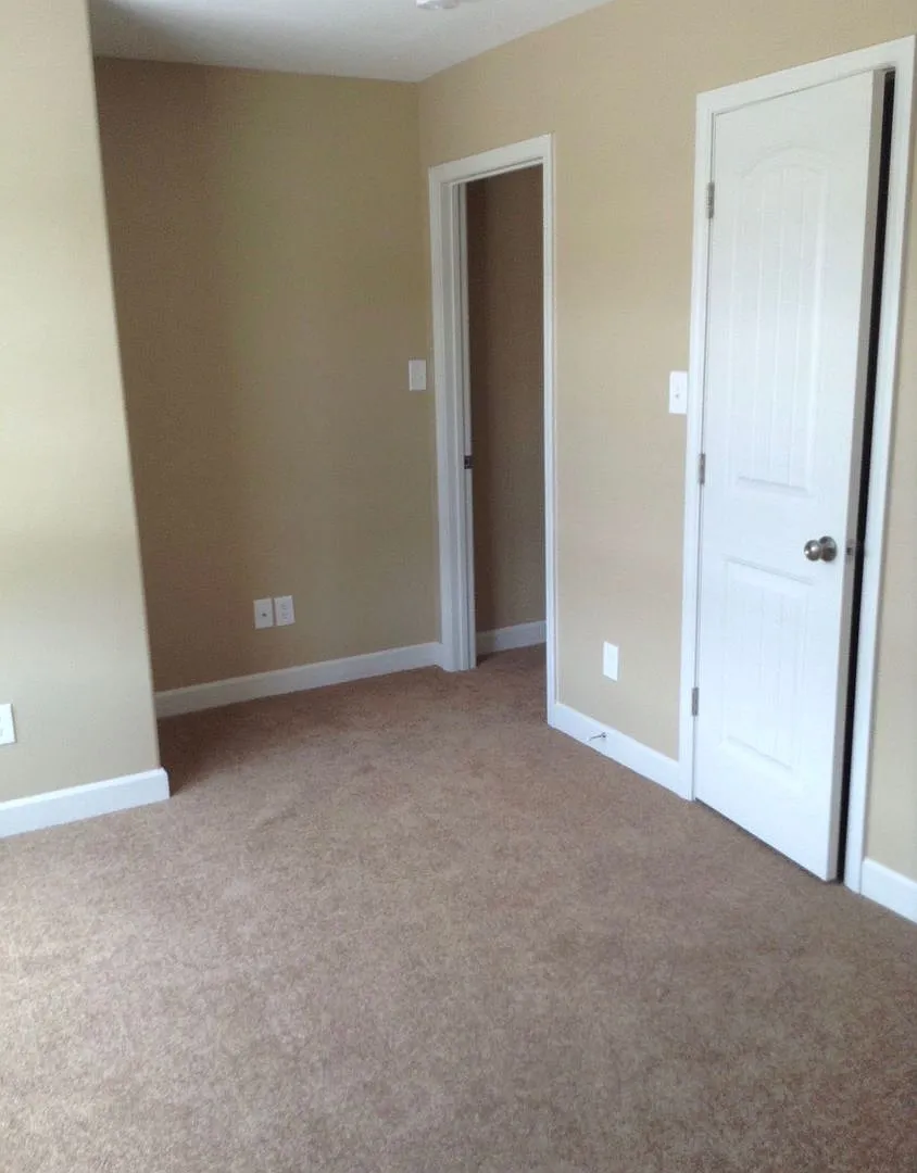 Modern Town Home on Beals Chapel — Photo 2