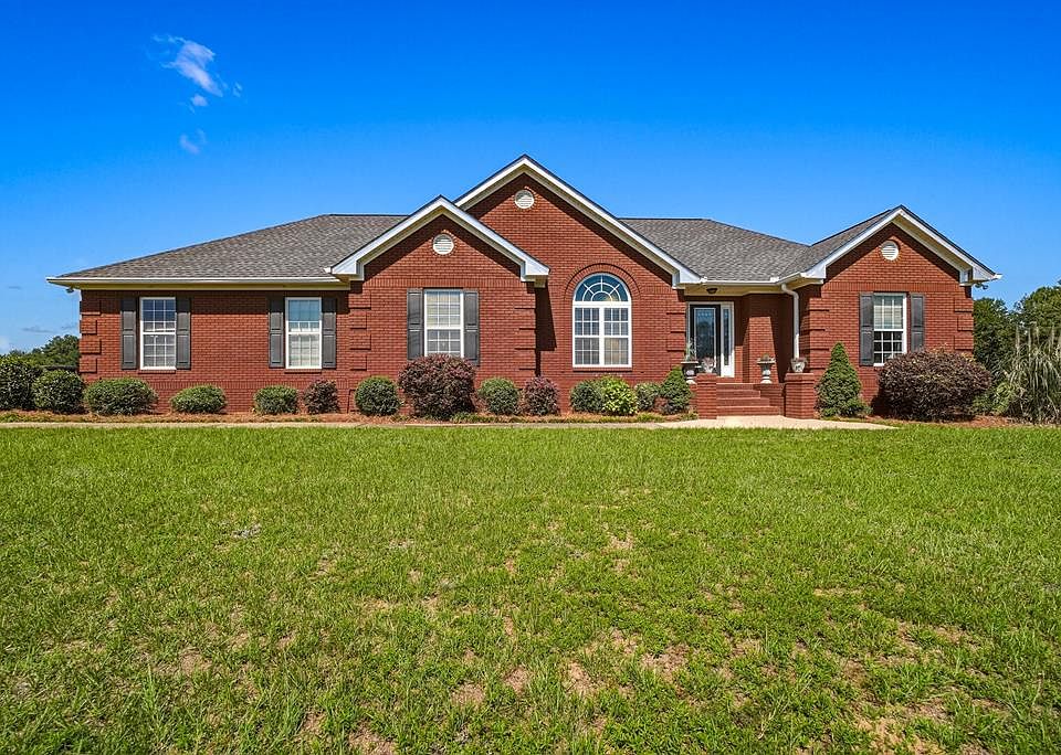1st image of 481 Sand Pit Rd