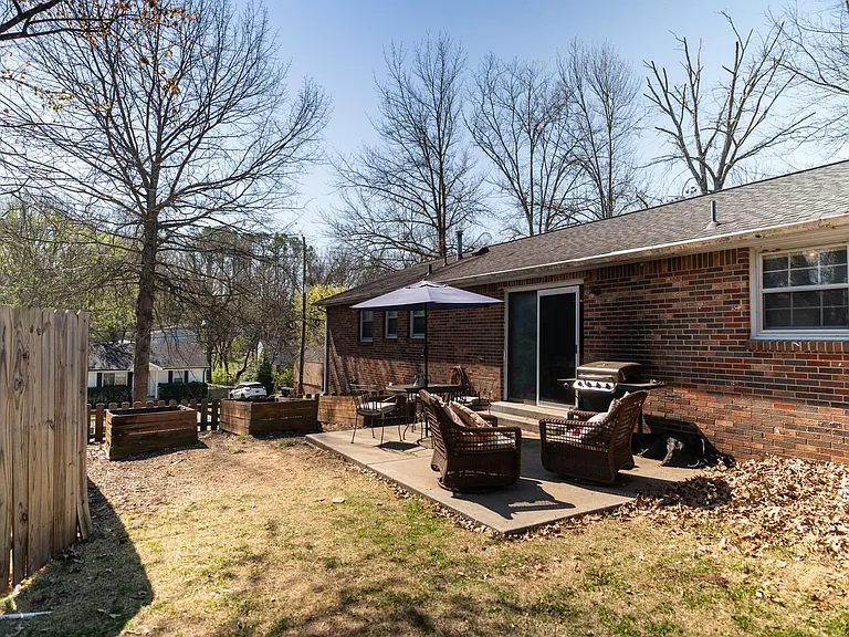 150 Delvin Dr #A — Photo 31