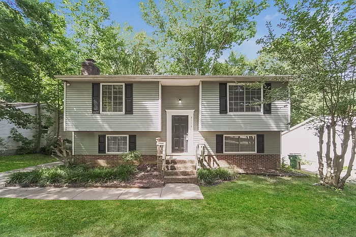 8114 Bald Ridge Dr — Photo 1
