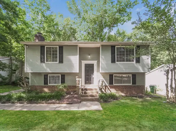 8114 Bald Ridge Dr, Charlotte, NC 28227