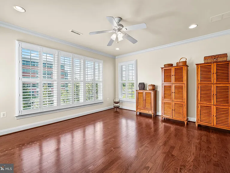 4700 Water Park Dr #J — Photo 30