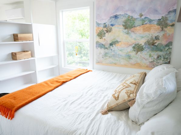 2151 1/2 Riverview St