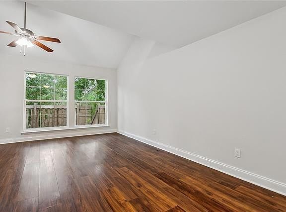 4th image of 110 Canulette Rd APT 12