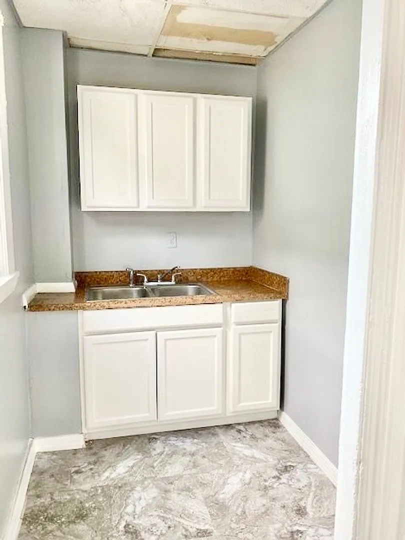 72 Pocasset Avenue — Photo 3