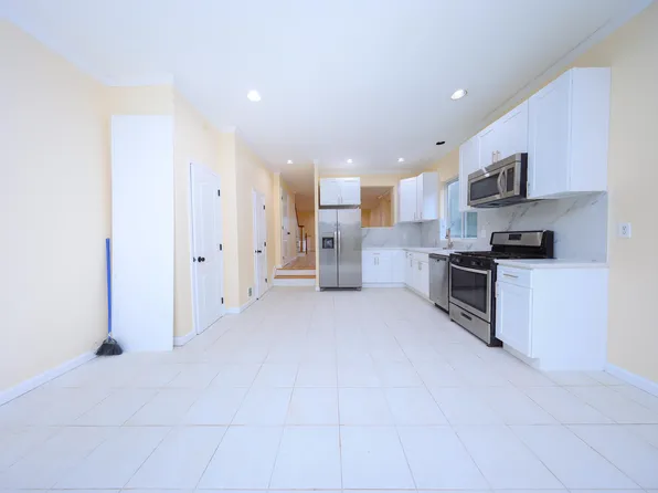 4 Marisa Court image 9 of 30