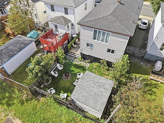 3rd image of 213 Pennywell Road