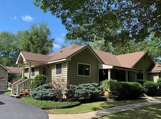 1036 Charles Ave, Gurnee, IL 60031