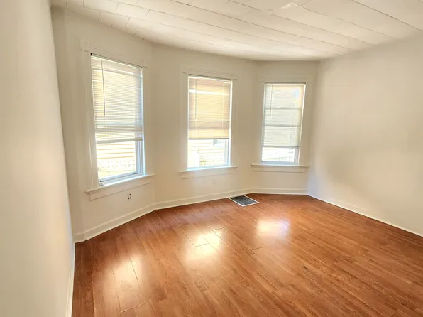 111 Murray St, Elizabeth, NJ 07202