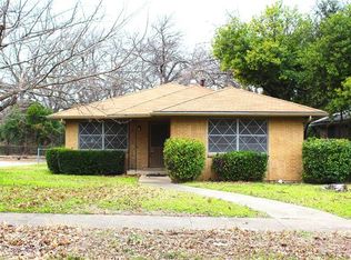 121 S Cavender St, Dallas, TX 75211