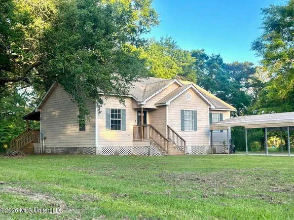 15526 Omas Rd, Vancleave, MS 39565