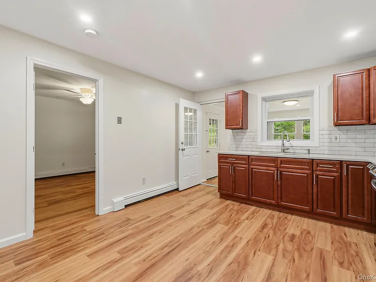 133 N Smith Rd #A — Photo 7