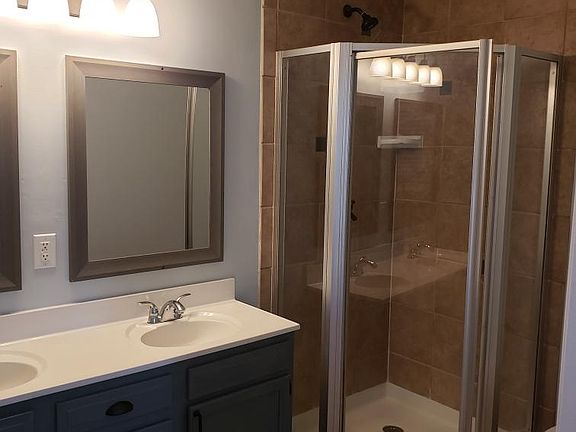 5th image of 712 Dudley Ave