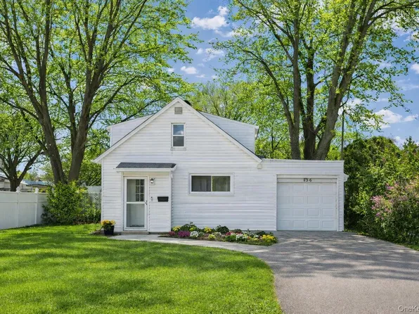 136 N Delaware Avenue, Lindenhurst, NY 11757