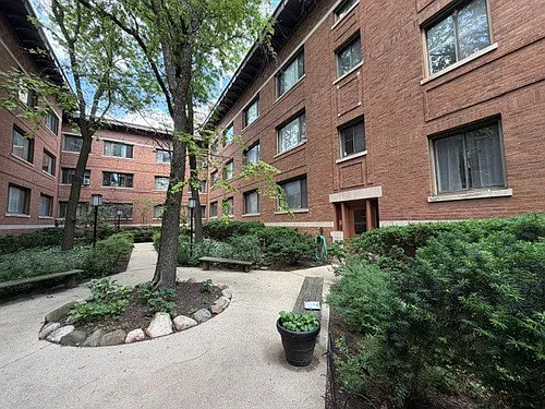 804 W Lakeside Pl #201 Photo 1