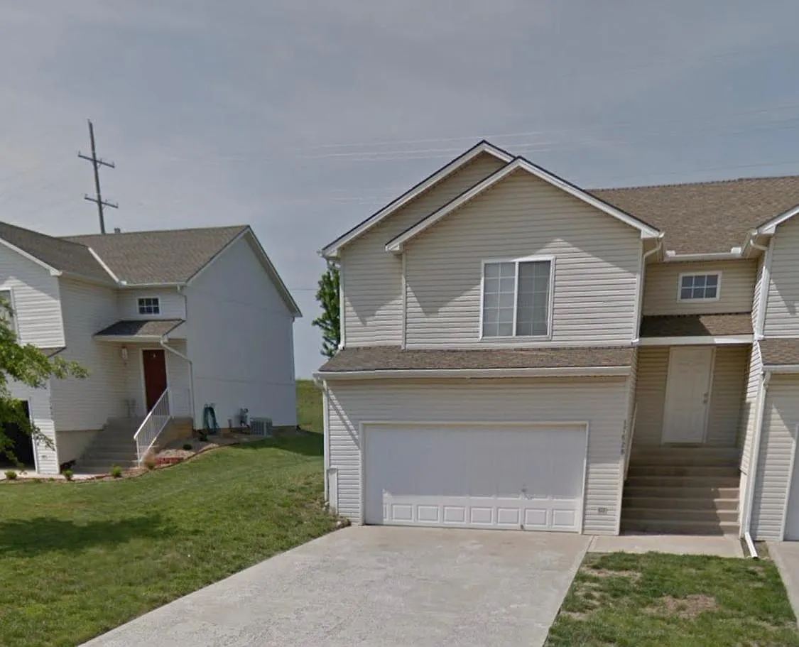 17628 W 111th Pl — Photo 1
