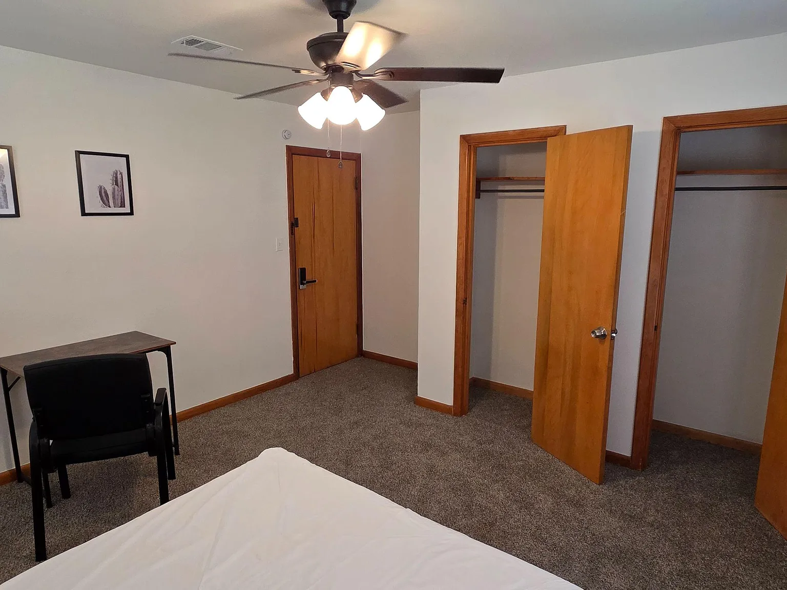 4 bed, 2.0 bath, 1580 sqft, $663 — Photo 3