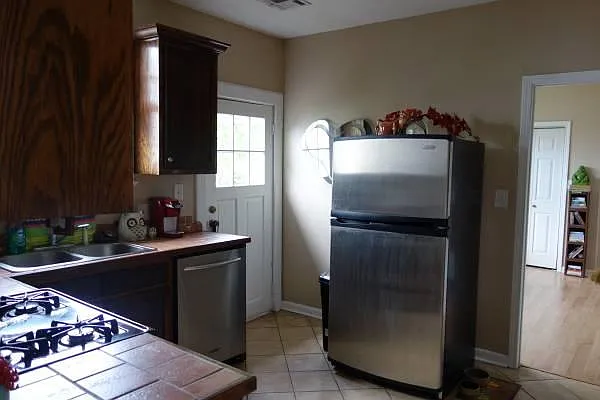 5963 Colbert St — Photo 5