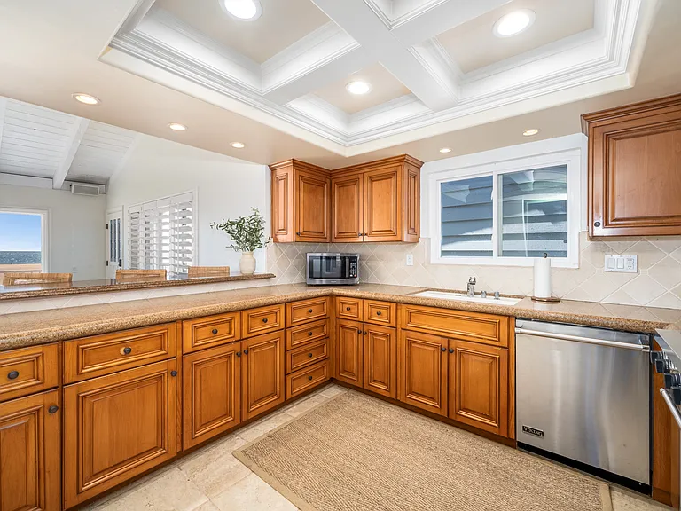 1706 W Oceanfront — Photo 15