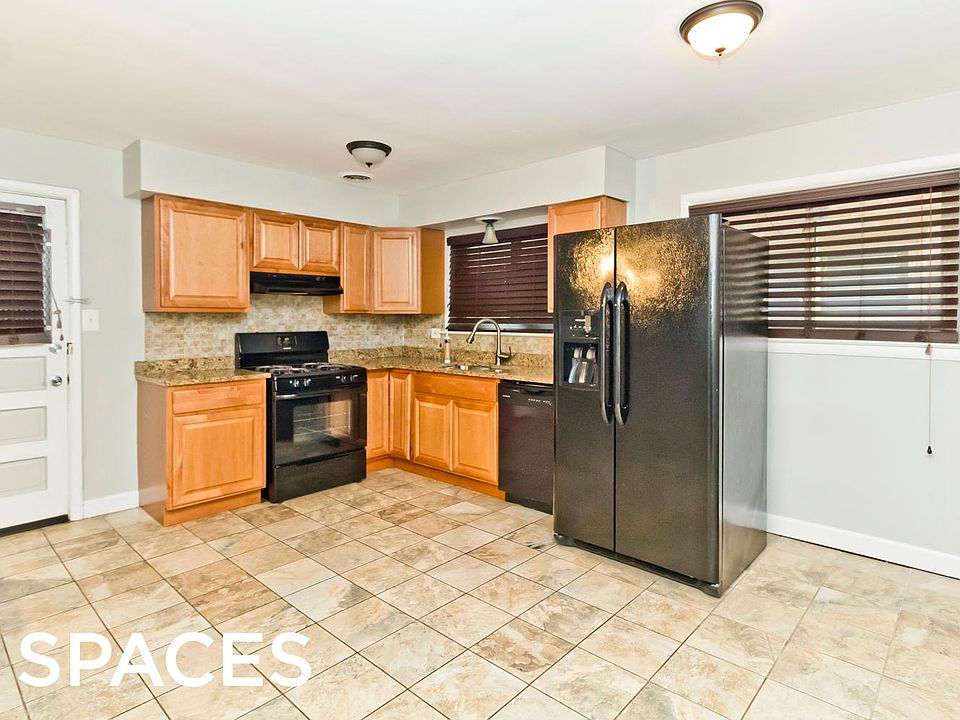 1st image of 1822 Monroe St #1SRE