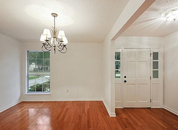 2nd image of 625 Plantation Blvd