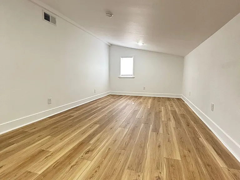 206 King Rd — Photo 6
