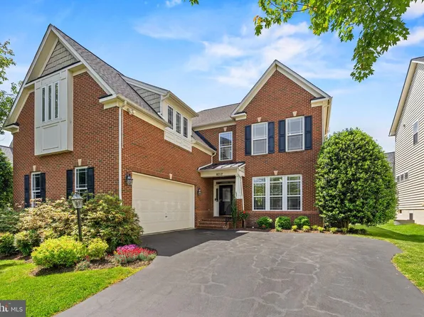 8717 Flowering Dogwood Ln, Lorton, VA 22079