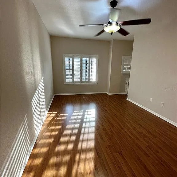 5213 Beach Breeze Ct — Photo 11