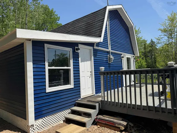 45 Beeler Rd, Lunenburg, NS B0R 1A0