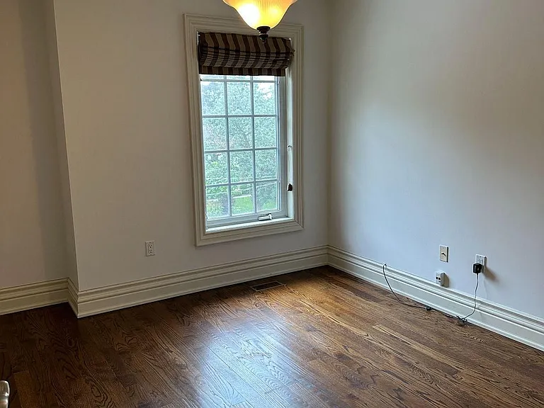 76 Horsham Ave — Photo 29