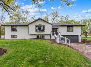 3N034 Ridgeview St, West Chicago, IL 60185