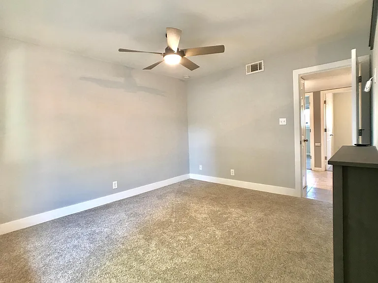 9111 La Riviera Dr — Photo 9
