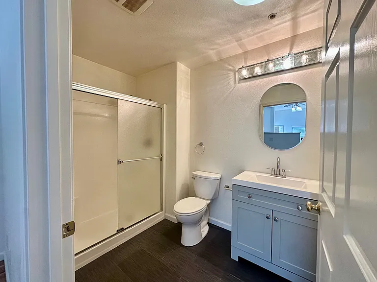 300 Main St #207 — Photo 6