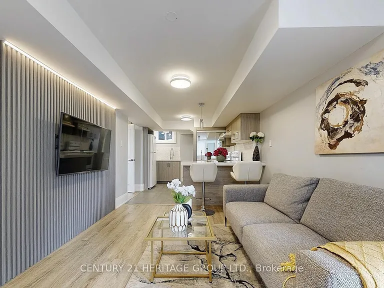 29 Manadon Dr #LOWER — Photo 5