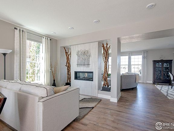 4th image of 2412 Summerlin Ln