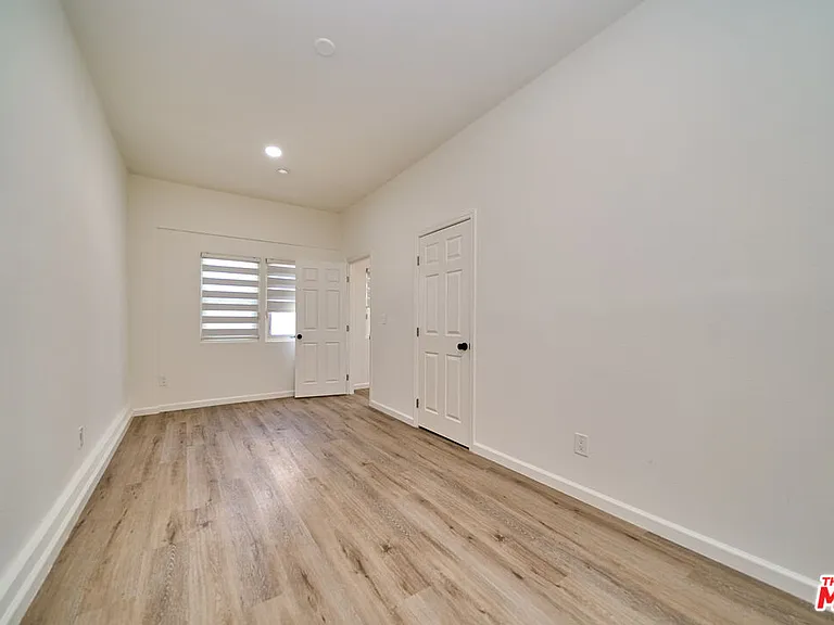 347 S Highland Ave — Photo 41