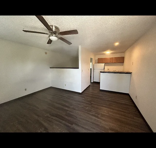 902 E 11th Ave — Photo 1