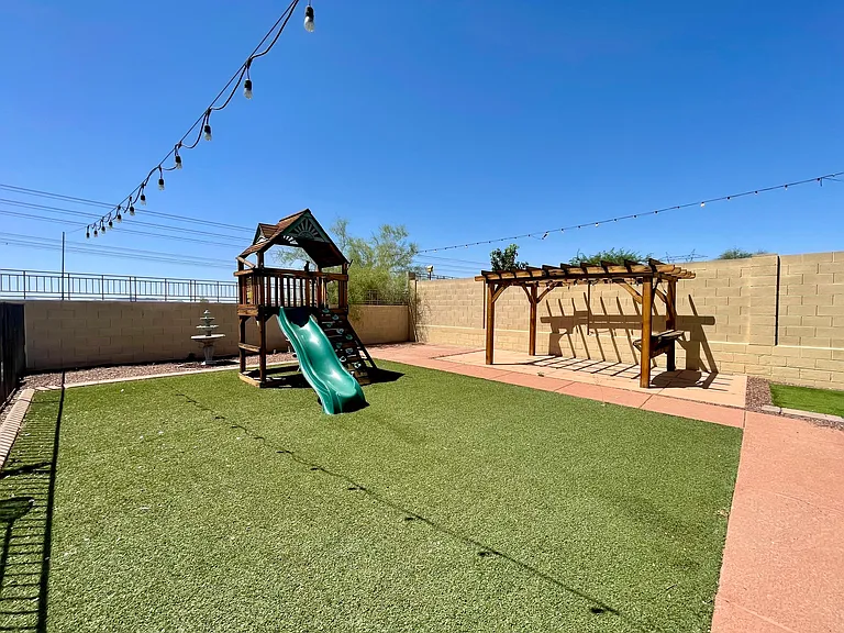 4138 N 298th Ln — Photo 38