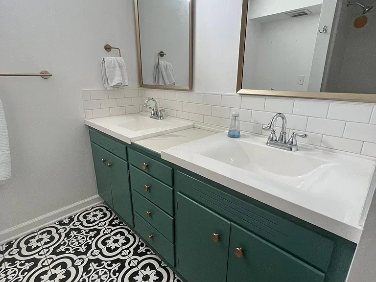 258 Harvard Ave #B — Photo 4