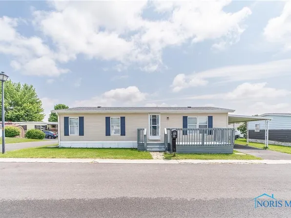 1303 Chateau Cir #60, Findlay, OH 45840